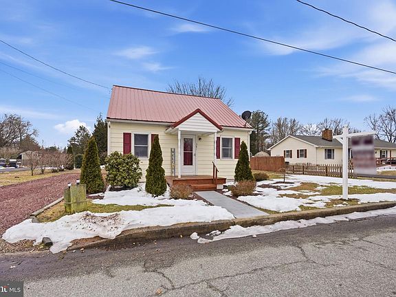 2nd image of 381 Hurtt Ave