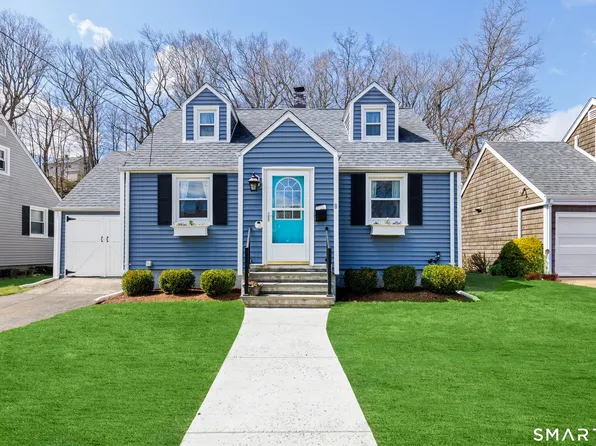 8 Bartlett Manor, Norwalk, CT 06850