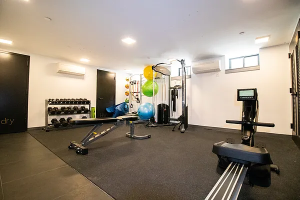 Rented by Hagstrom Management Inc | media 9