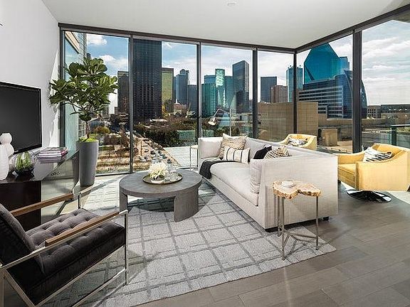 3rd image of 2811 McKinney Ave Suite 210