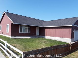 679 SE Scotch Pine Way, Madras, OR 97741