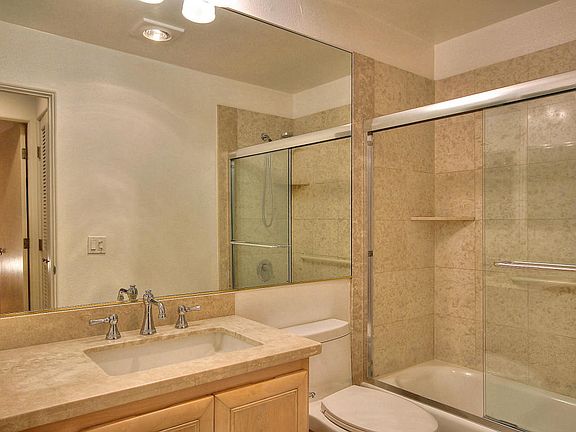 5th image of 210 Por La Mar Cir