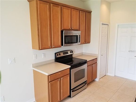 4th image of 907 Fern Leaf Dr