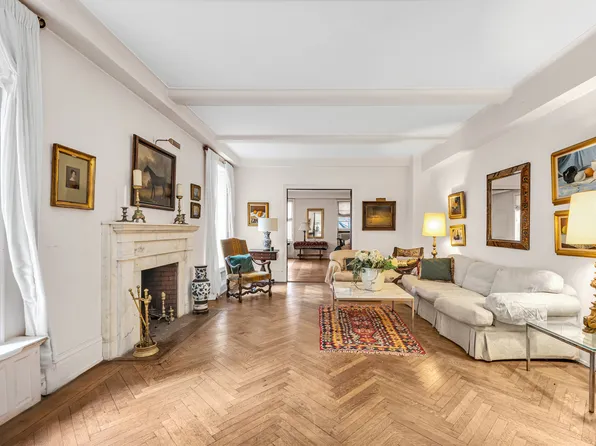 45 East 62nd Street image 2 of 8