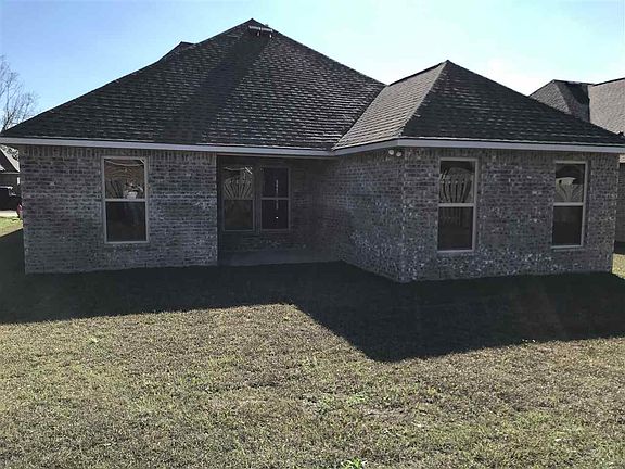 4th image of 400 Highland Oaks Ave