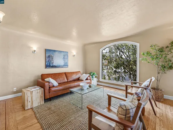 1528 Sacramento St, Vallejo, CA 94590