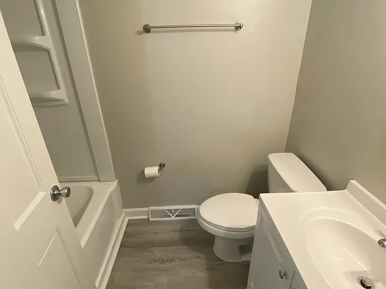 1601 Pichard St — Photo 10