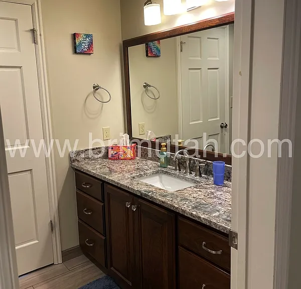 940 S Donner Way #290 — Photo 9
