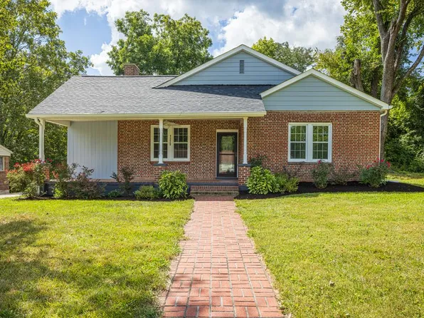 1329 Hodges St, South Boston, VA 24592
