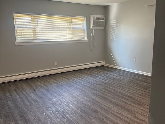 3rd image of 137 Princeton Ave #Bb1