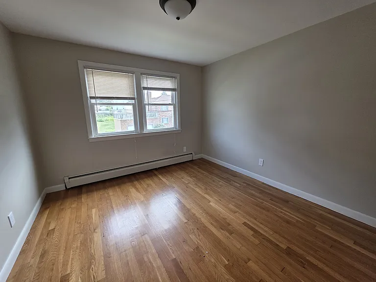 28 Maplewood St #2 — Photo 6
