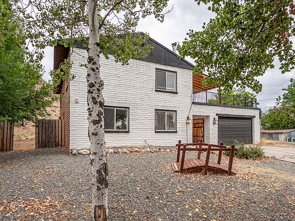3rd image of 450 Hillside Pl