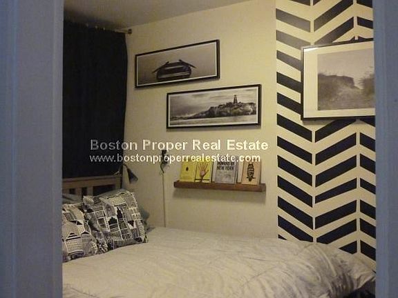 225 Newbury St. #3F Boston - Back Bay Unit Photo 2