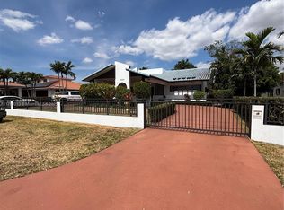 8325 SW 2nd St, Miami, FL 33144