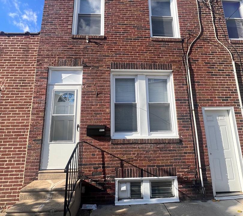 1st image of 2208 Gaul St