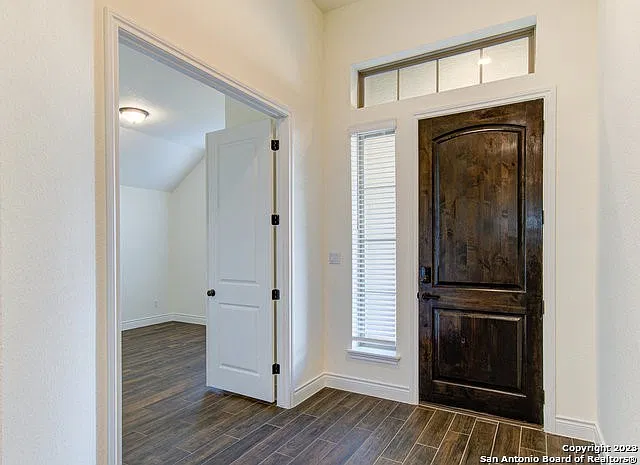 5 bed, 3.0 bath, 3033 sqft, $3,995 — Photo 3