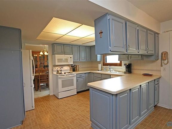 4th image of 520 Greenfield Dr