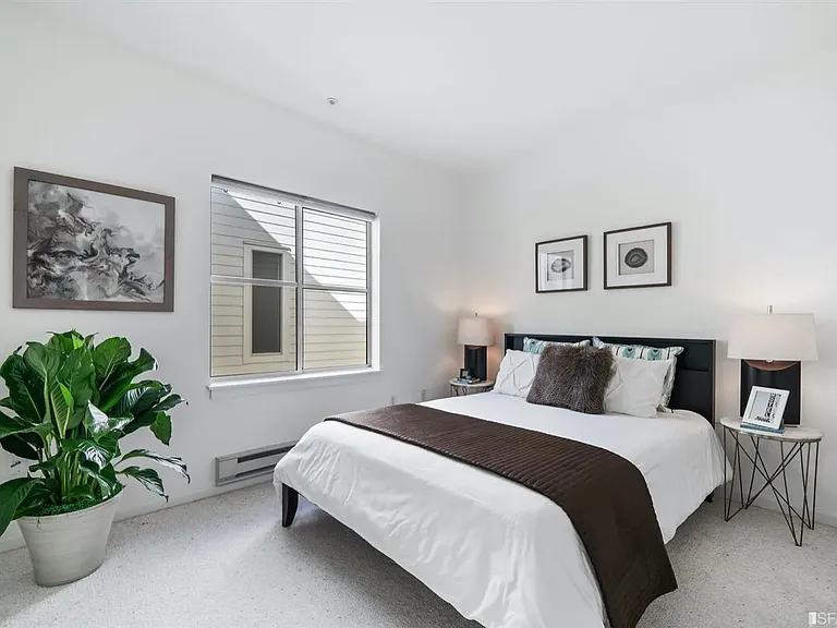 600 Chestnut St #409 — Photo 15