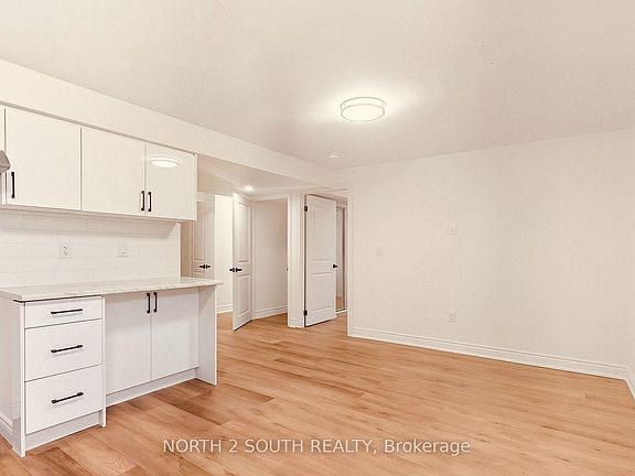 5th image of 8101 Brookside Dr