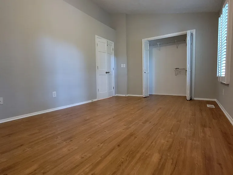 501 Wedgewood Way NE — Photo 17