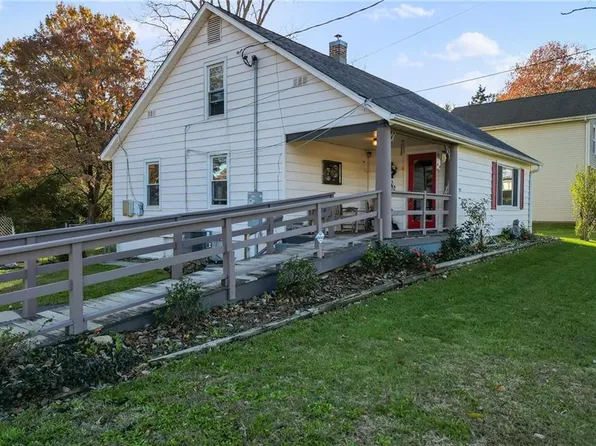 701 NE 75th Ter, Gladstone, MO 64118