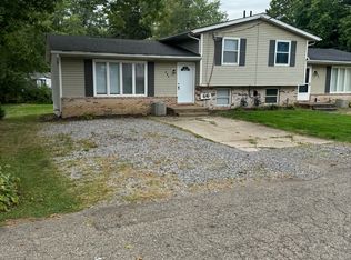215 Bernower Ave SW #215, Massillon, OH 44646