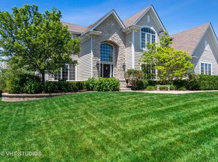 S120 Willis Cir, Geneva, IL 60134