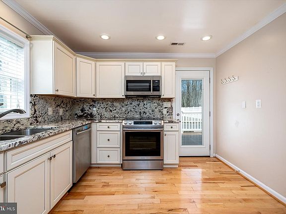 5th image of 5646 Deale Churchton Rd