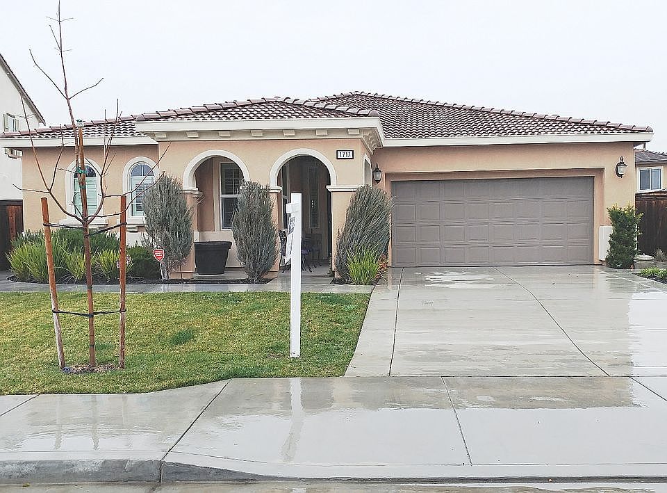 1st image of 1717 Kyle Dayton Dr