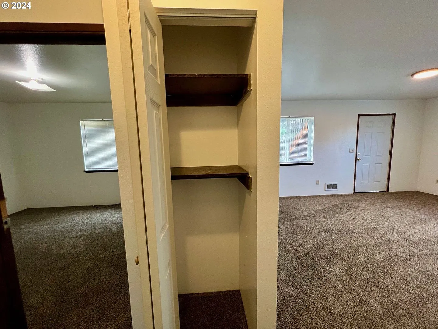 610 SW Goodwin — Photo 4