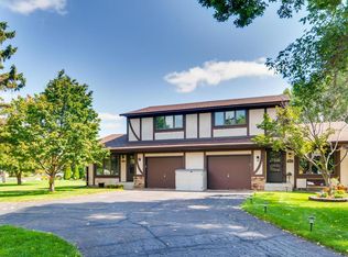 2872 Pascal St, Saint Paul, MN 55113