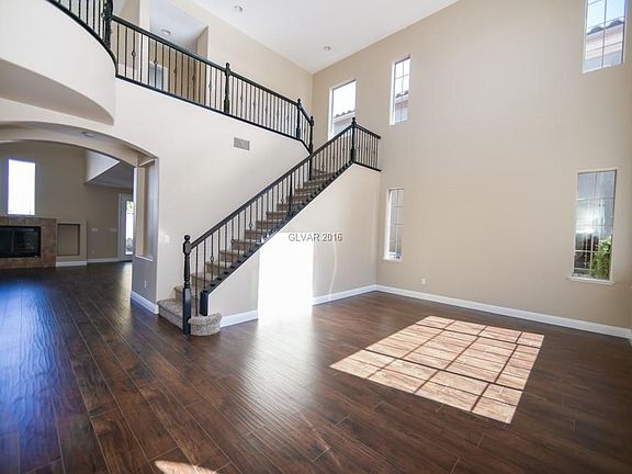 3rd image of 7864 Regency Park St