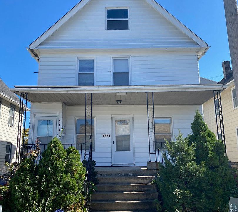 1st image of 1371 W 69th St #Up