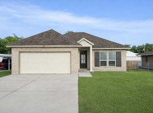 213 Barton Ave, Luling, LA 70070