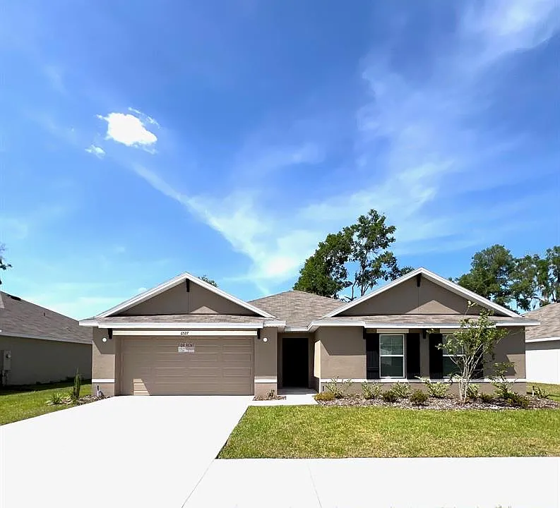 6527 SE 1st Loop