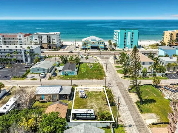 14065 PALM ST, MADEIRA BEACH, FL 33708