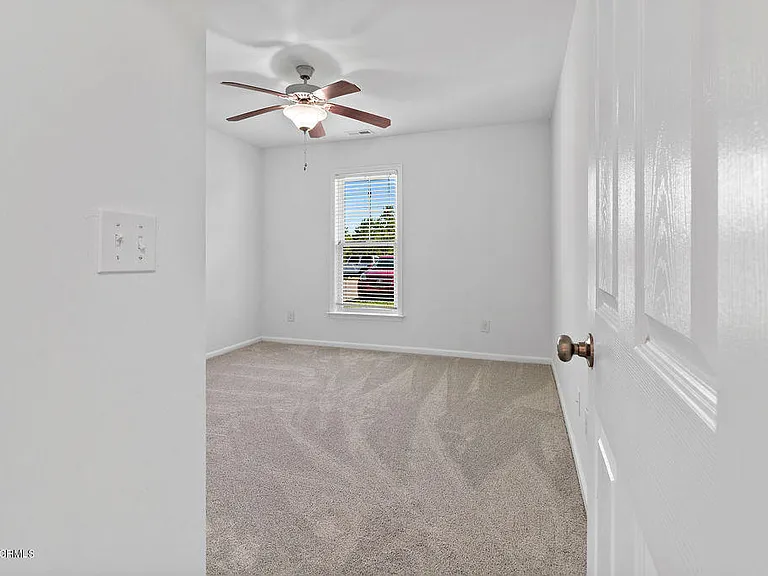306 Cedar Island Trl — Photo 20