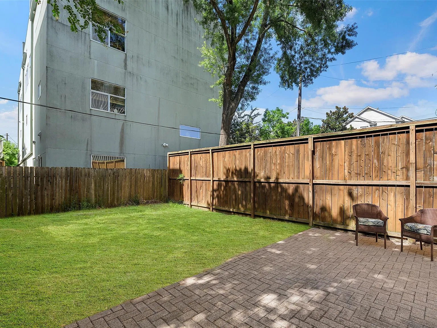3 bed, 2.0 bath, 1840 sqft, $3,100 — Photo 4