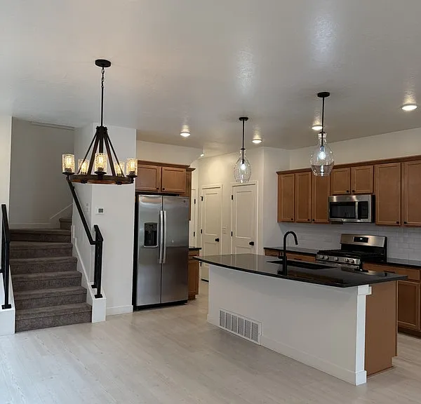 1574 W Andover Rd — Photo 4