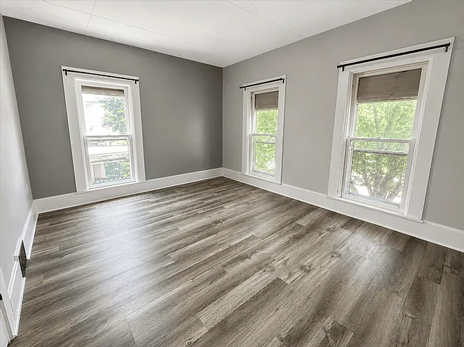 561 S Main St #3 — Photo 7