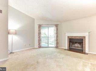 1537 Lincoln Way APT 304, McLean, VA 22102