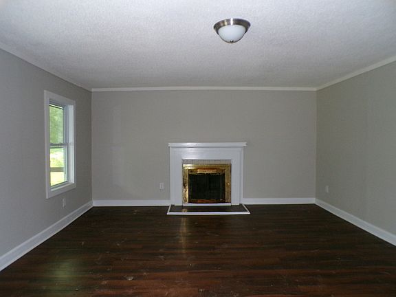 2nd image of 5223 Loop Rd