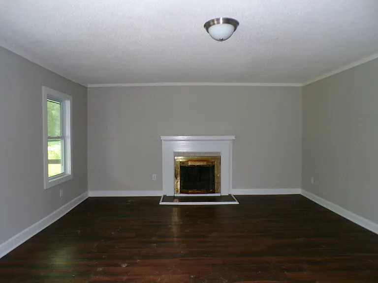 5223 Loop Rd — Photo 2