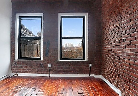 3rd image of 51 Monroe St APT 14