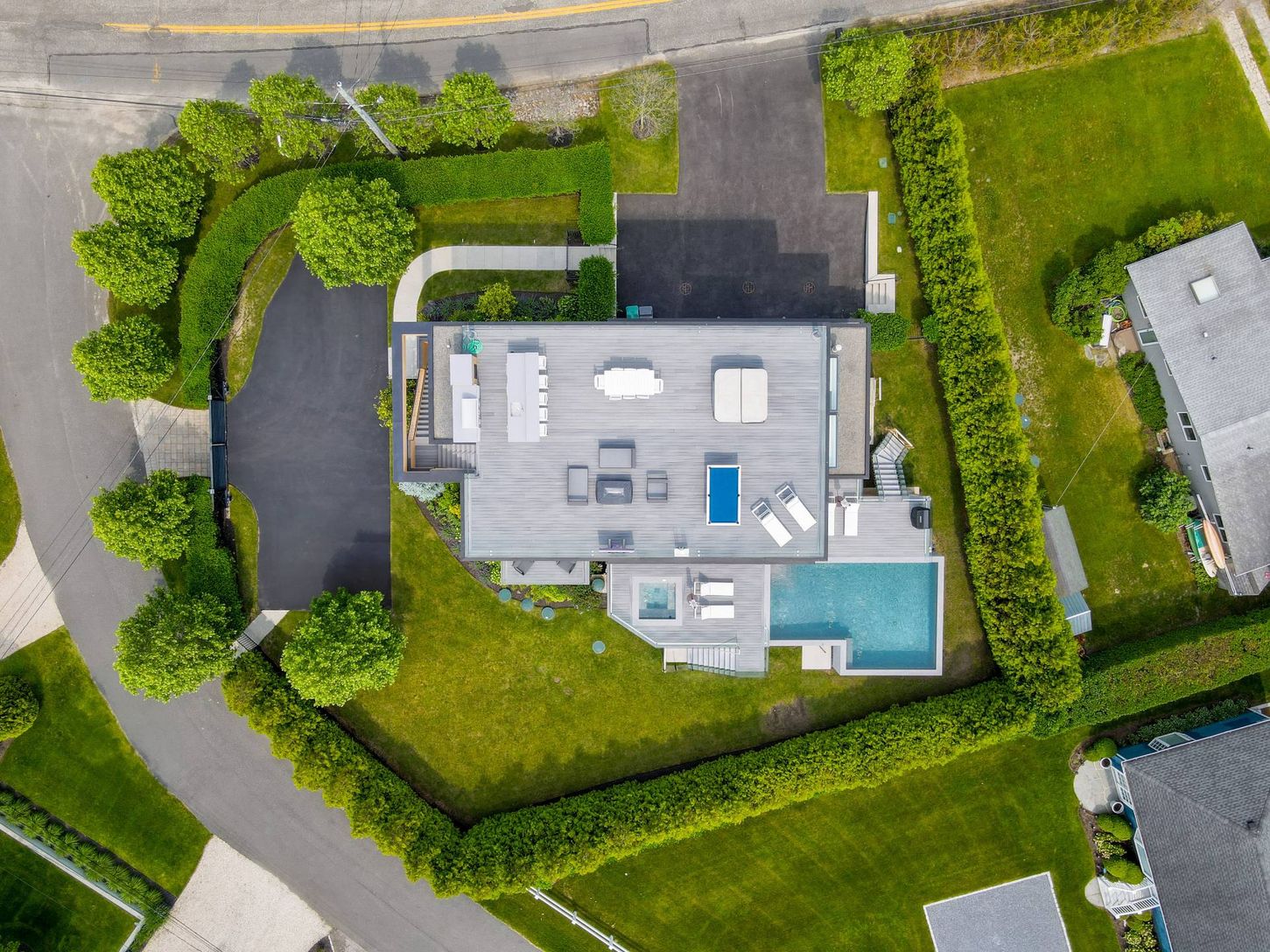 Birdseye view Roof Deck