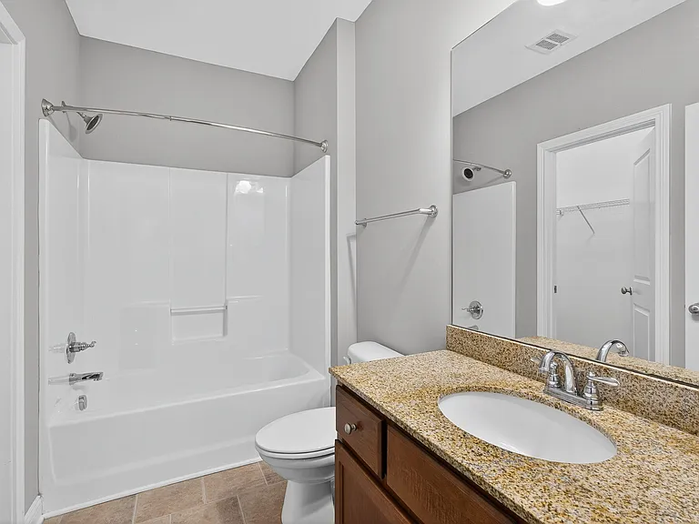 Palomar View Apartments — Photo 18