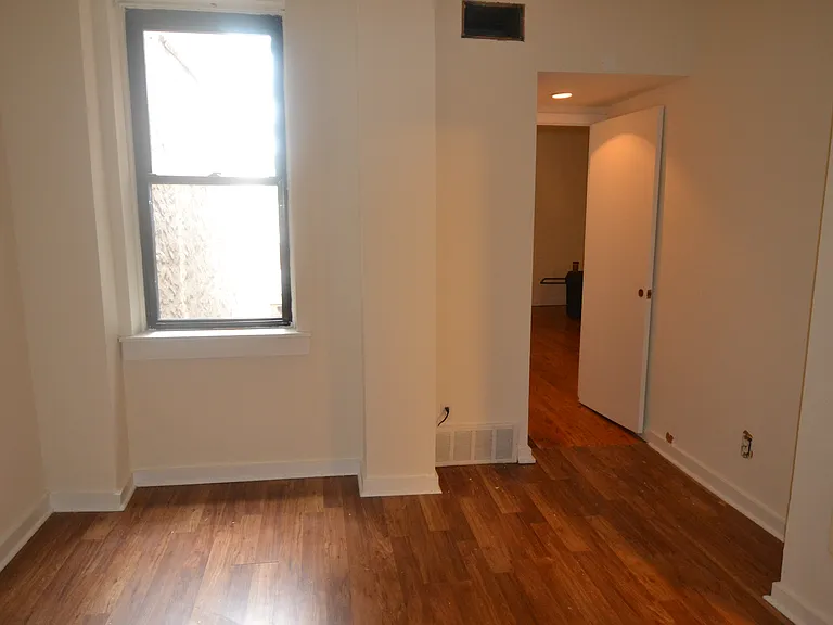 1136 Pine St #302 — Photo 6