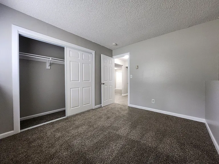 2922 Straus Ln #B — Photo 14