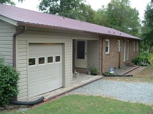 205 Boggs Rd, Thomasville, NC 27360