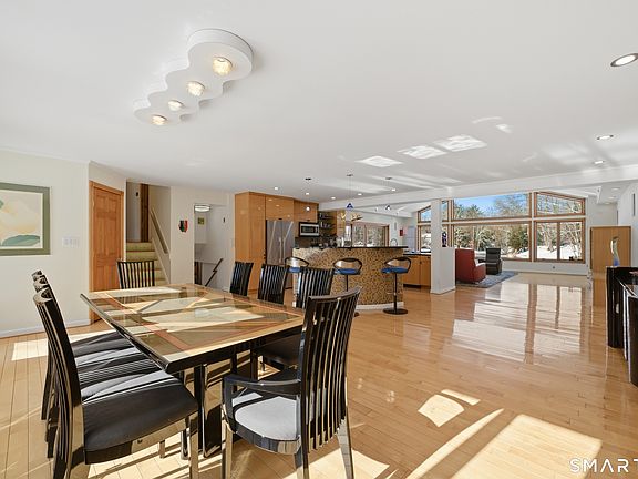 4th image of 156 Intervale Road